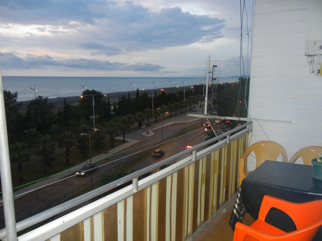 Apartment Irma Rustaveli 57 Batumi Habitación foto