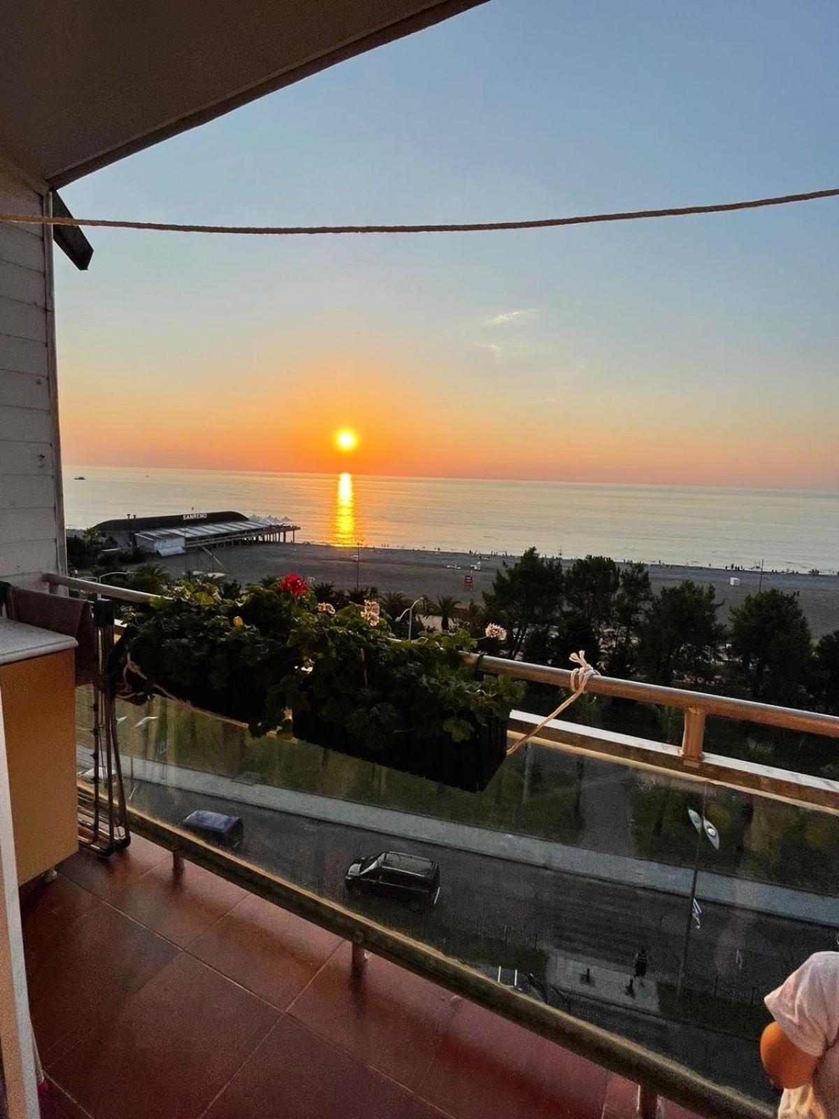 Apartment Irma Rustaveli 57 Batumi Exterior foto