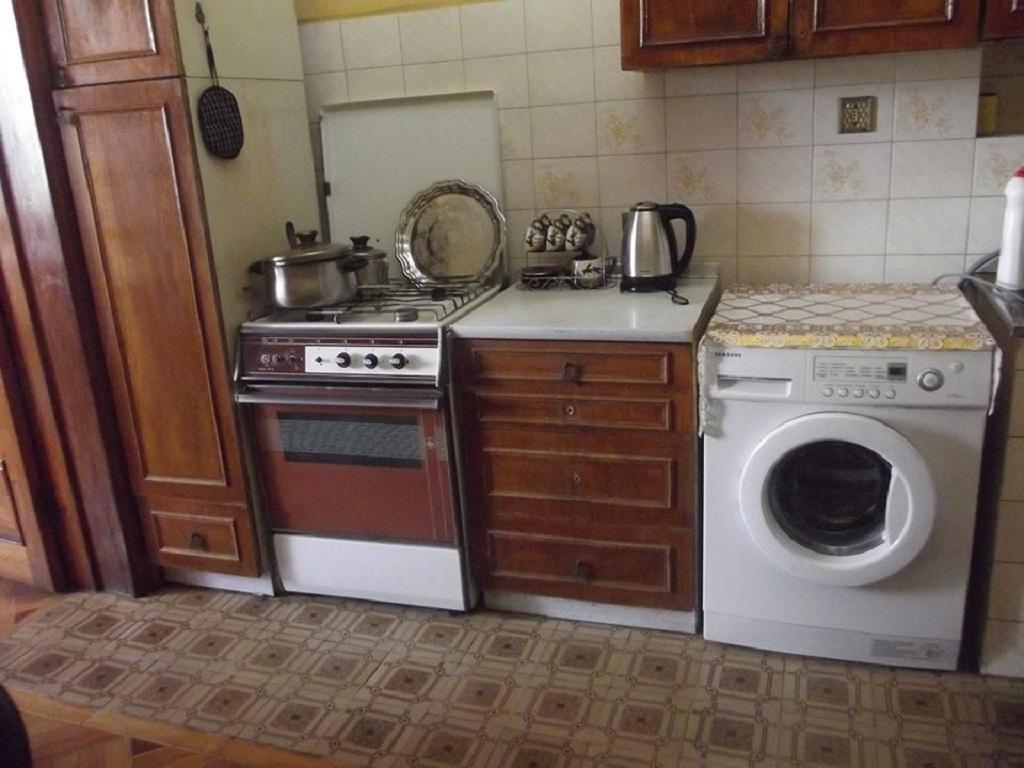 Apartment Irma Rustaveli 57 Batumi Habitación foto